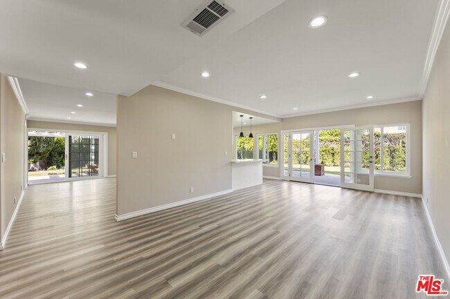 Building Photo - 15151 Marne Cir