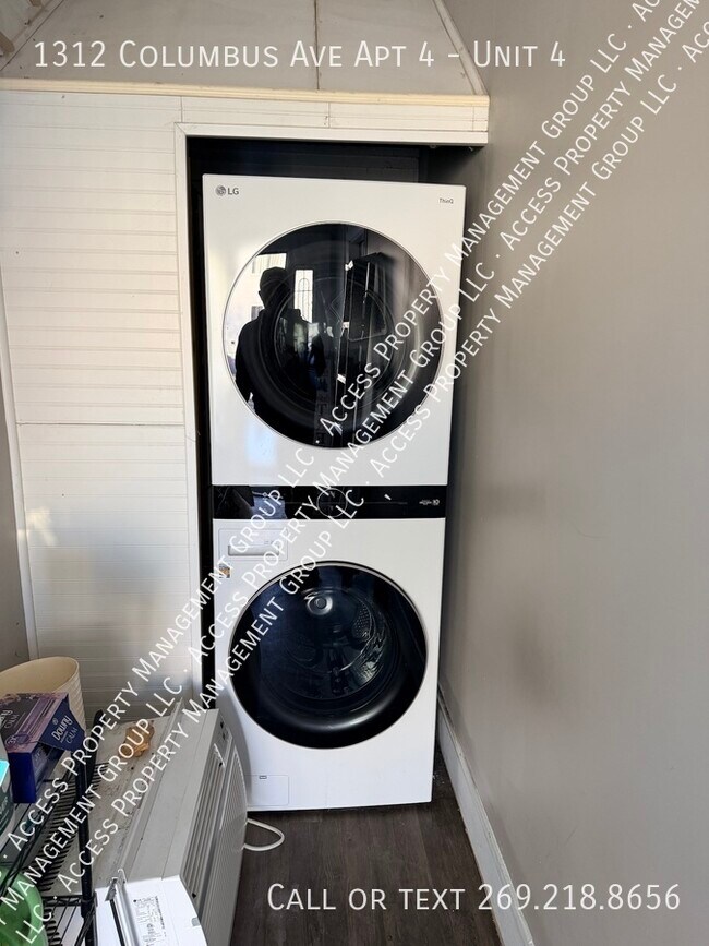 Building Photo - 1312 Columbus Ave