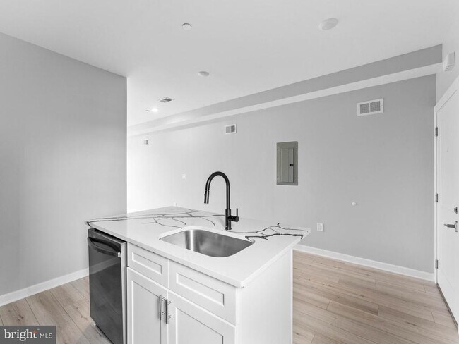 Building Photo - 1682 N 54th St