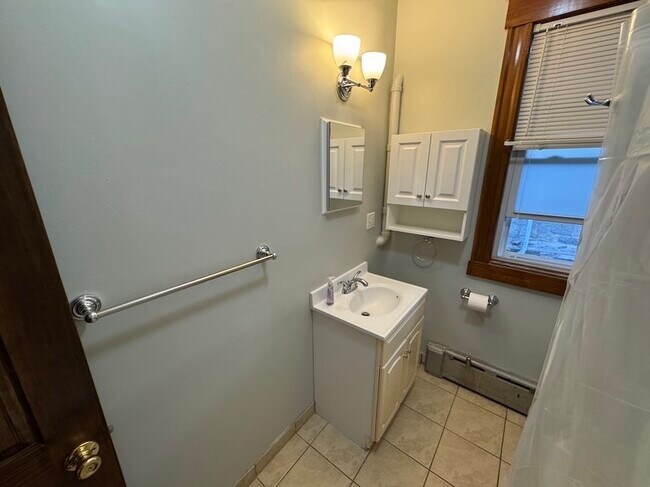 Building Photo - 45 Montvale St