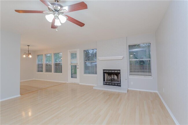 Building Photo - 13207 Vendrell Dr