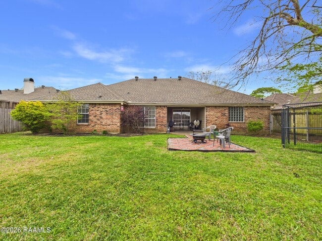 Building Photo - 430 Planters Row