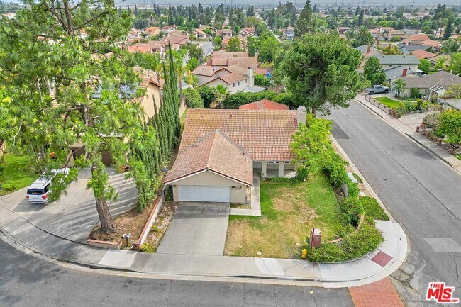 Building Photo - 2660 Conata St