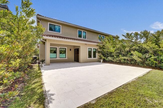 Building Photo - 5939 Brookfield Cir W