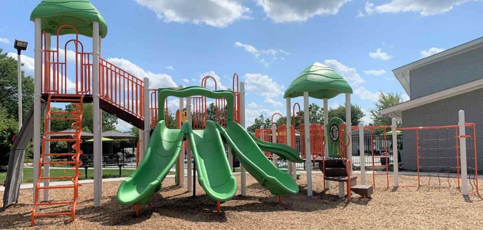 Building Photo - 180 W Orleans Ct