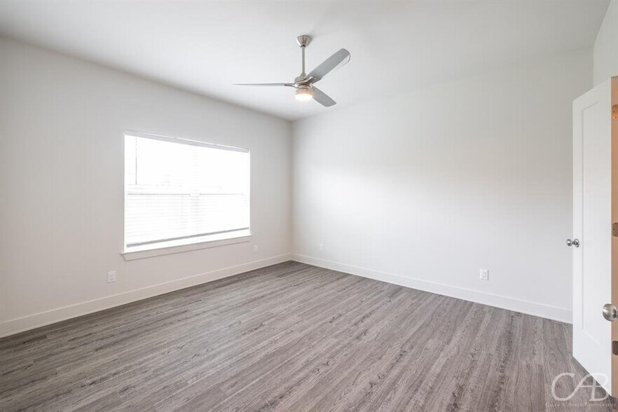 Building Photo - 3750 Kala Dr