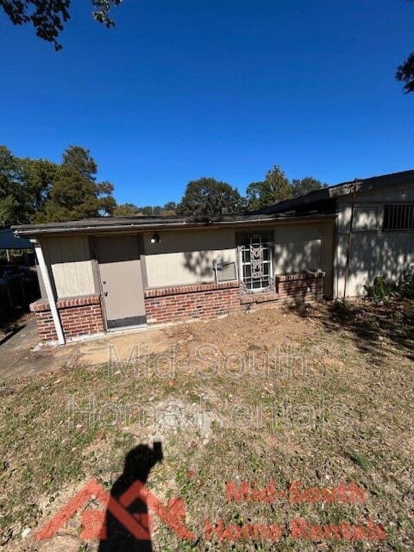 Building Photo - 803 Ledbetter Ave