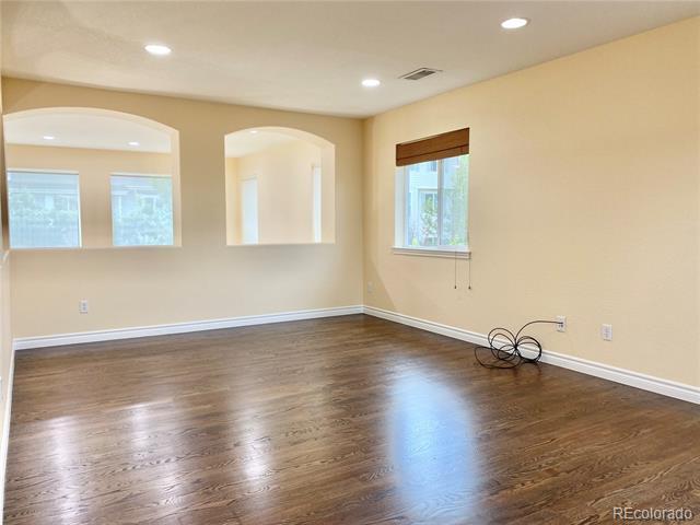 Building Photo - 10786 Glengate Cir