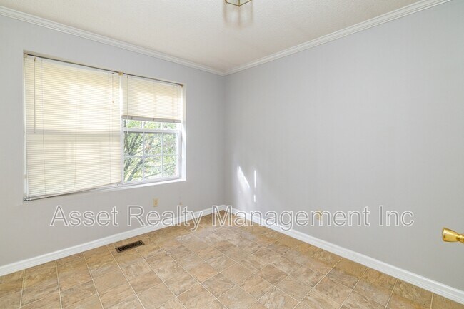 Building Photo - 203 Sweet Gum Lane