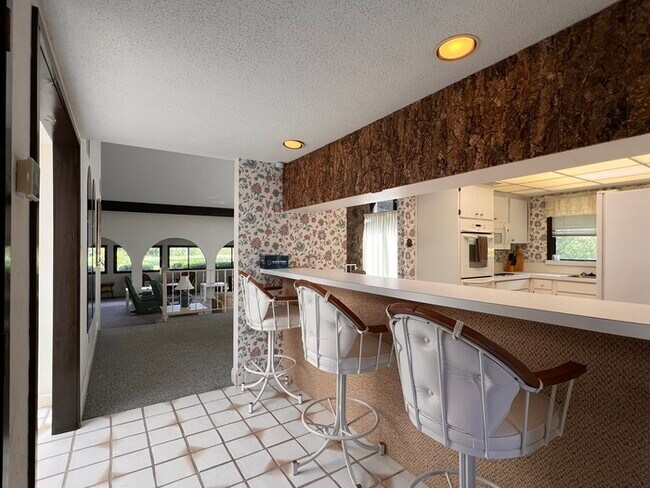 Building Photo - Grenelefe/Country Homes Community