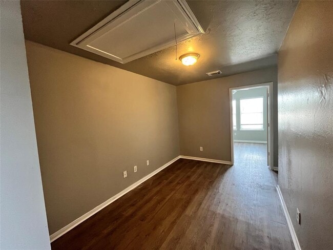 Building Photo - 3730 Lehall St