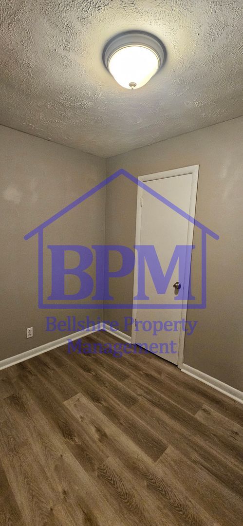 Building Photo - Affordable 2 Bed, 1 Bath Duplex in Madison...