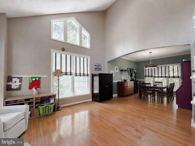 Building Photo - 23118 Silverberry Way