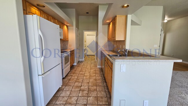 Building Photo - Spacious Home with Large Garage!