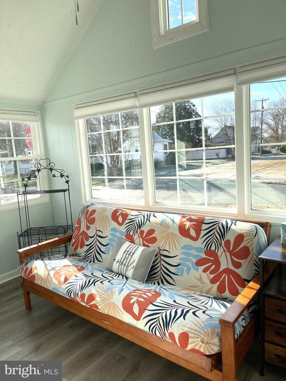 Building Photo - 221 Madison St