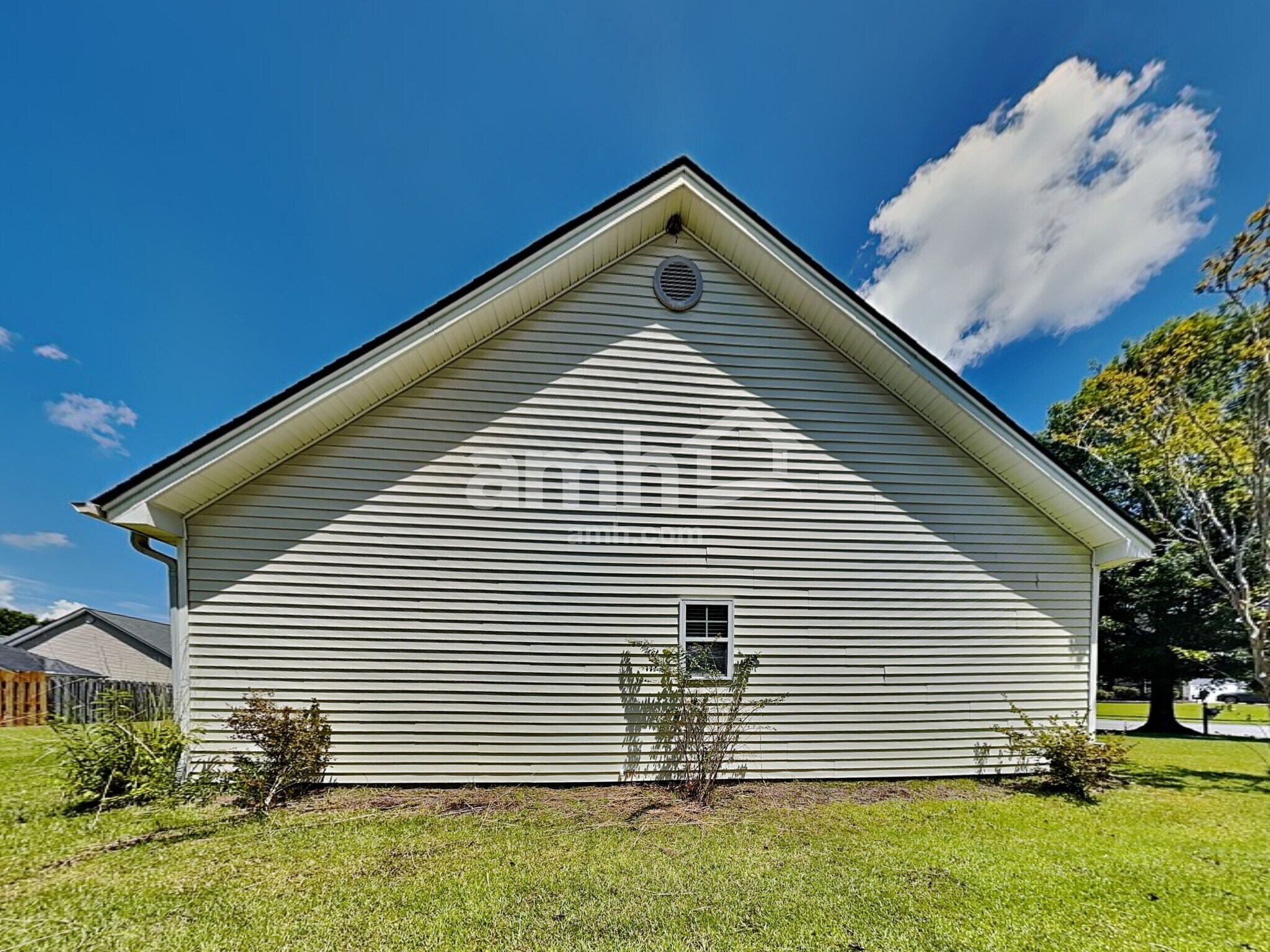 Building Photo - 632 Stonebridge Cir