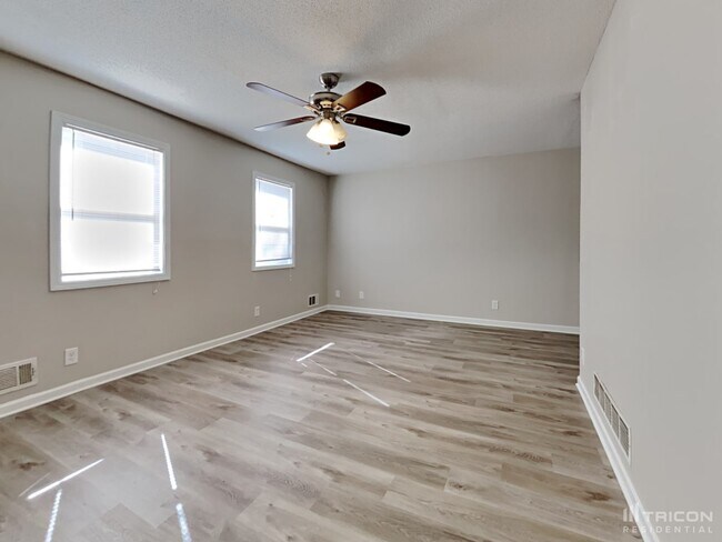 Building Photo - 2632 John Petree Rd