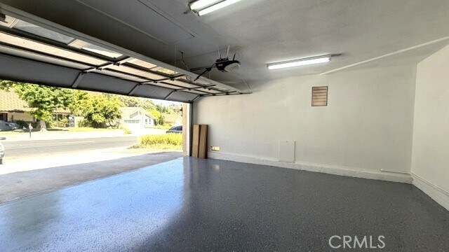 Building Photo - 1571 Kiowa Crest Dr