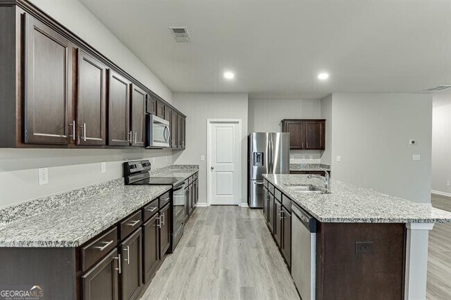 Building Photo - 145 Alexander Ln