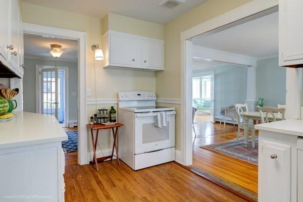 Building Photo - 32 Esplanade