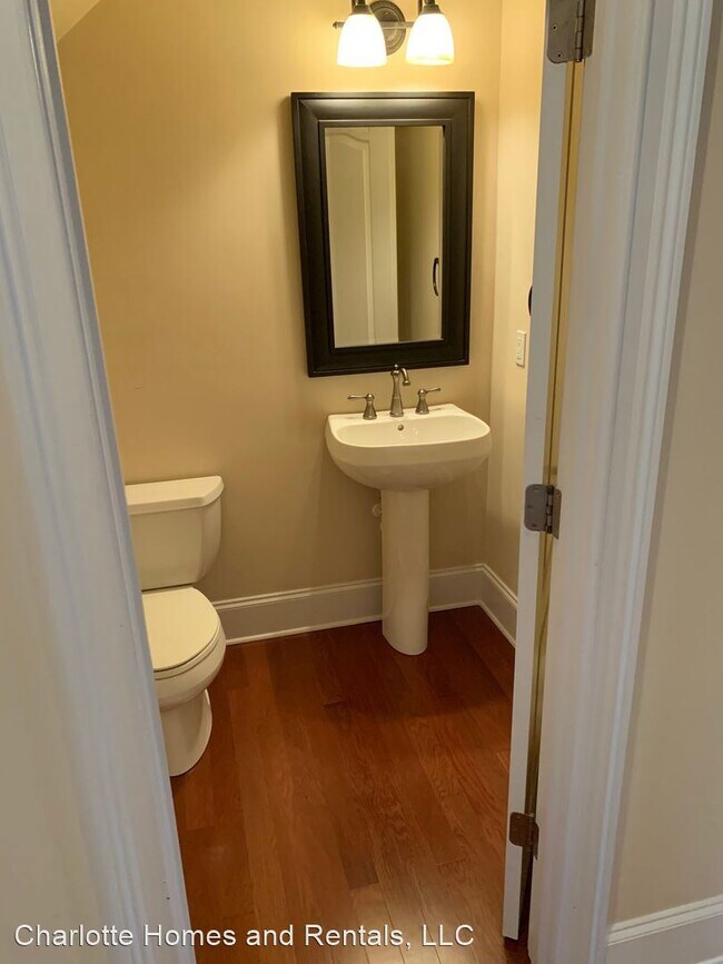 Building Photo - 3 br, 2.5 bath House - 8308 Indigo Row
