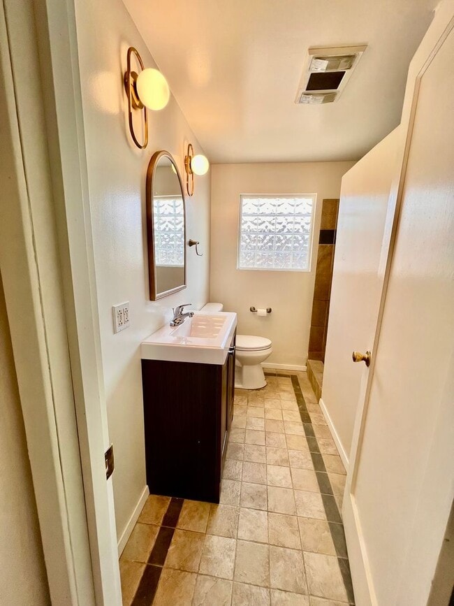 Building Photo - Remodeled Home in Ephrata