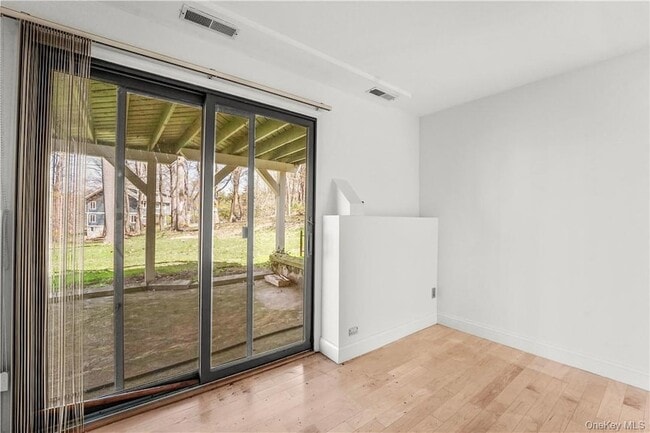 Building Photo - 6 Scarborough Cir