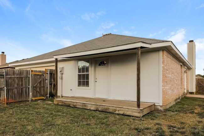 Building Photo - 1521 Becky Ln