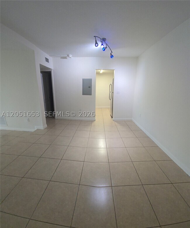 Building Photo - 8950 SW 69th Ct