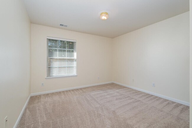 Building Photo - 2108 Tommy Ln