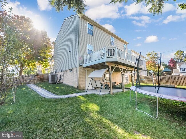 Building Photo - 15575 Catamaran Ct