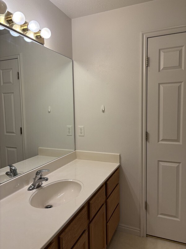 Building Photo - 1464 S 430 W