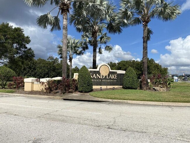 Building Photo - 7618 Pissarro Dr