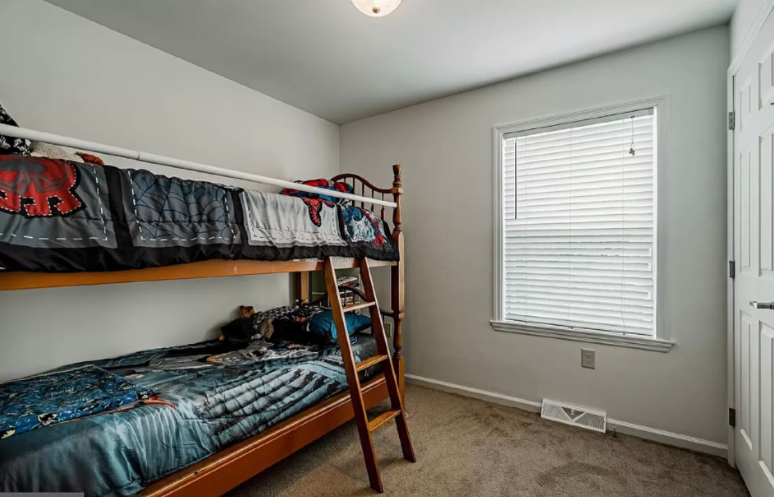 Bedroom - 122 Belvedere Ave