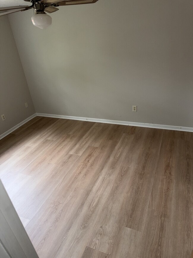 Building Photo - 1375 Firethorne Dr