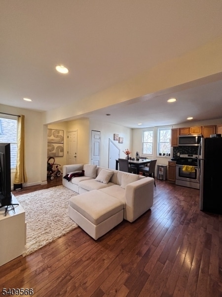 Building Photo - 41 Cedar St