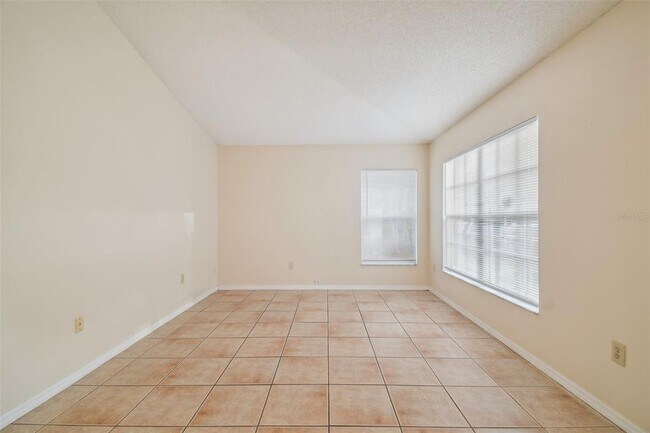 Building Photo - 2342 Tioga Dr