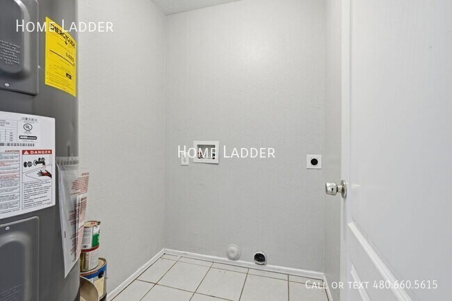 Building Photo - 4130 N Toltec Rd