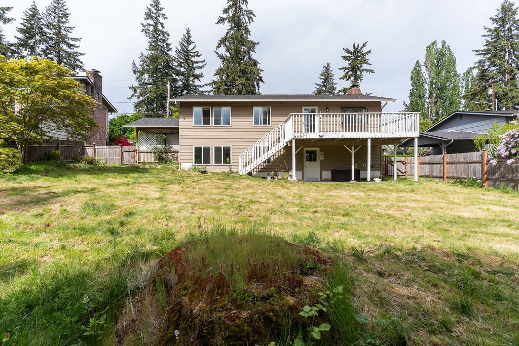 Building Photo - 1410 150th Ave SE