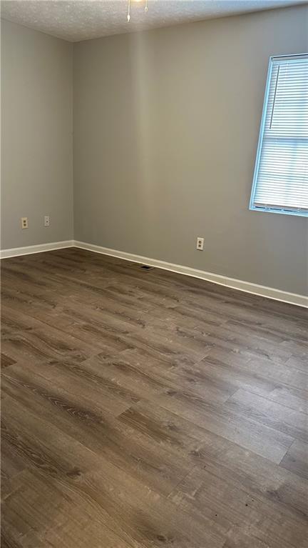 Building Photo - 1441 Springleaf Cir SE