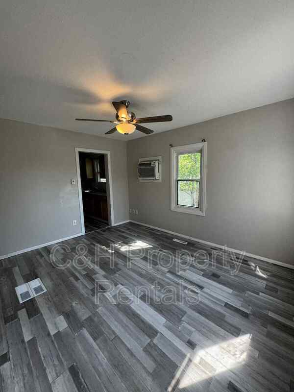 Building Photo - 517 Broadwater Ave