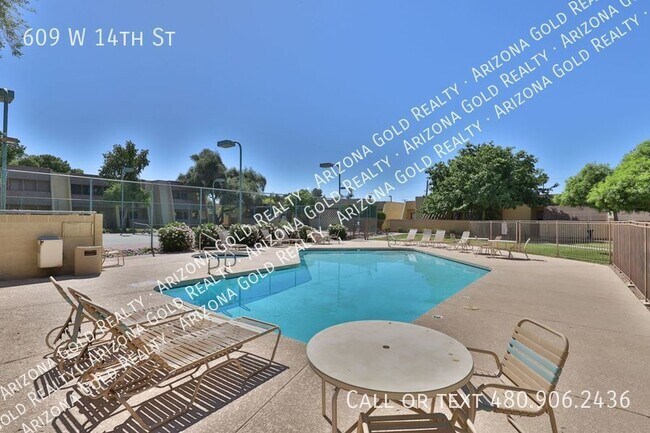 Building Photo - Tempe Los Prados