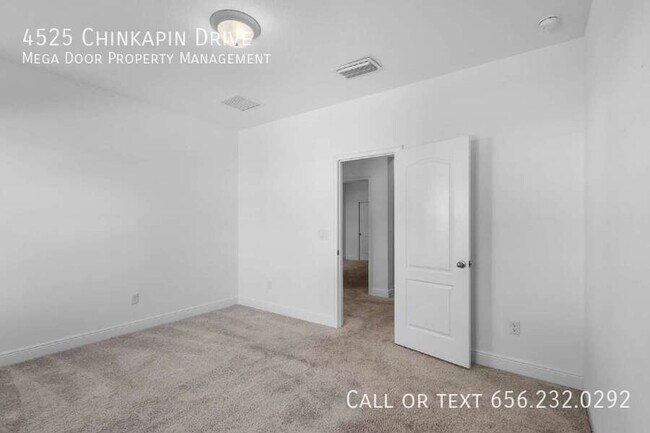 Building Photo - 4525 Chinkapin Dr