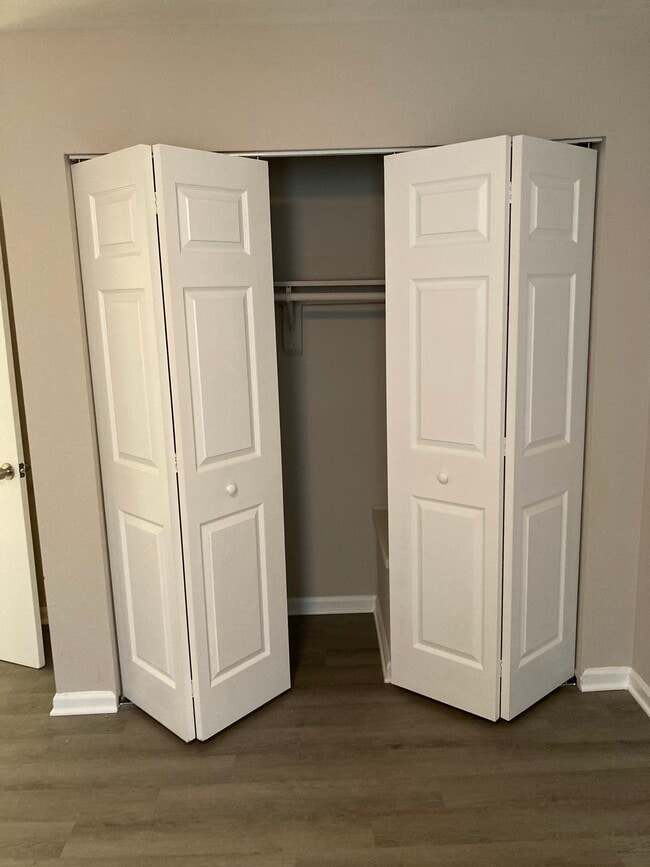 Building Photo - 1605 Addison Rd S