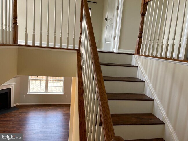 Building Photo - 114 Bowling Green Cir