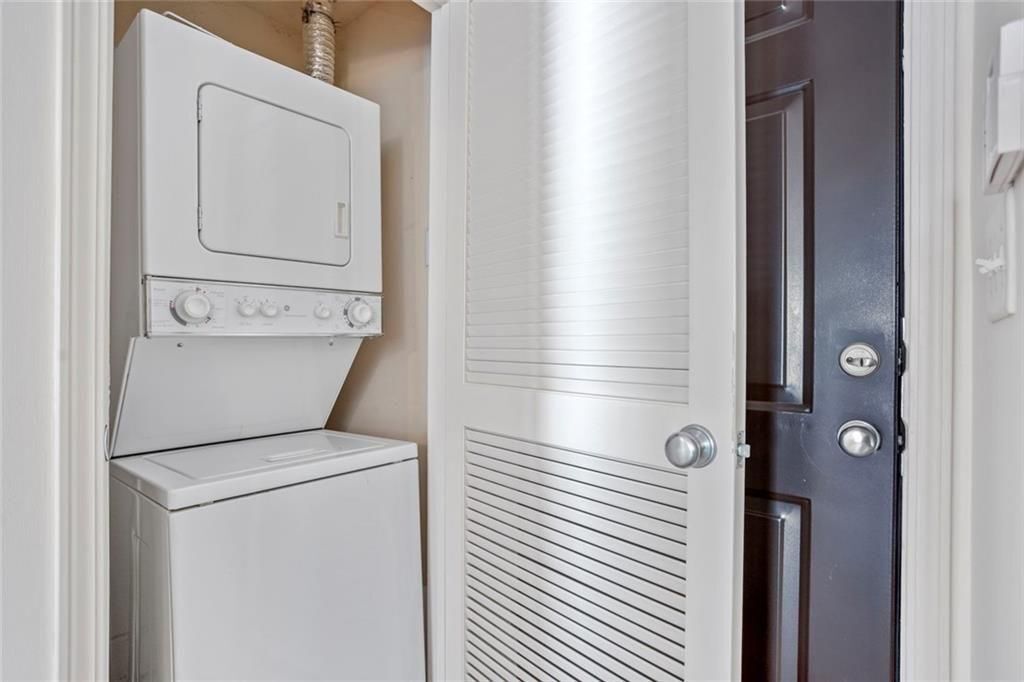 Building Photo - 48 Peachtree Ave NE