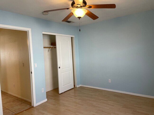 Building Photo - Prime Tempe Location!