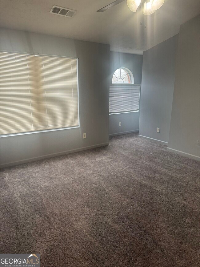 Building Photo - 5842 Wellborn Oaks Ct