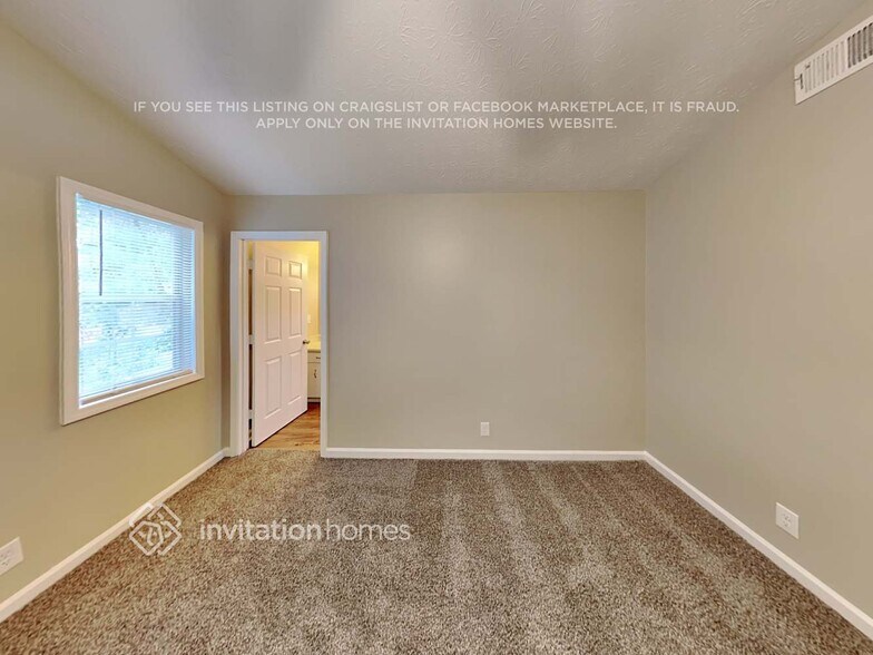 Building Photo - 4740 Bryant Rd