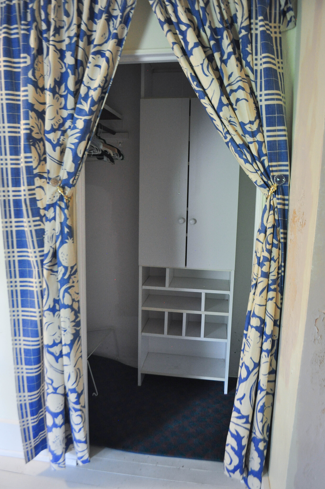 Upstairs Bedroom closet - 7502 Borden Rd